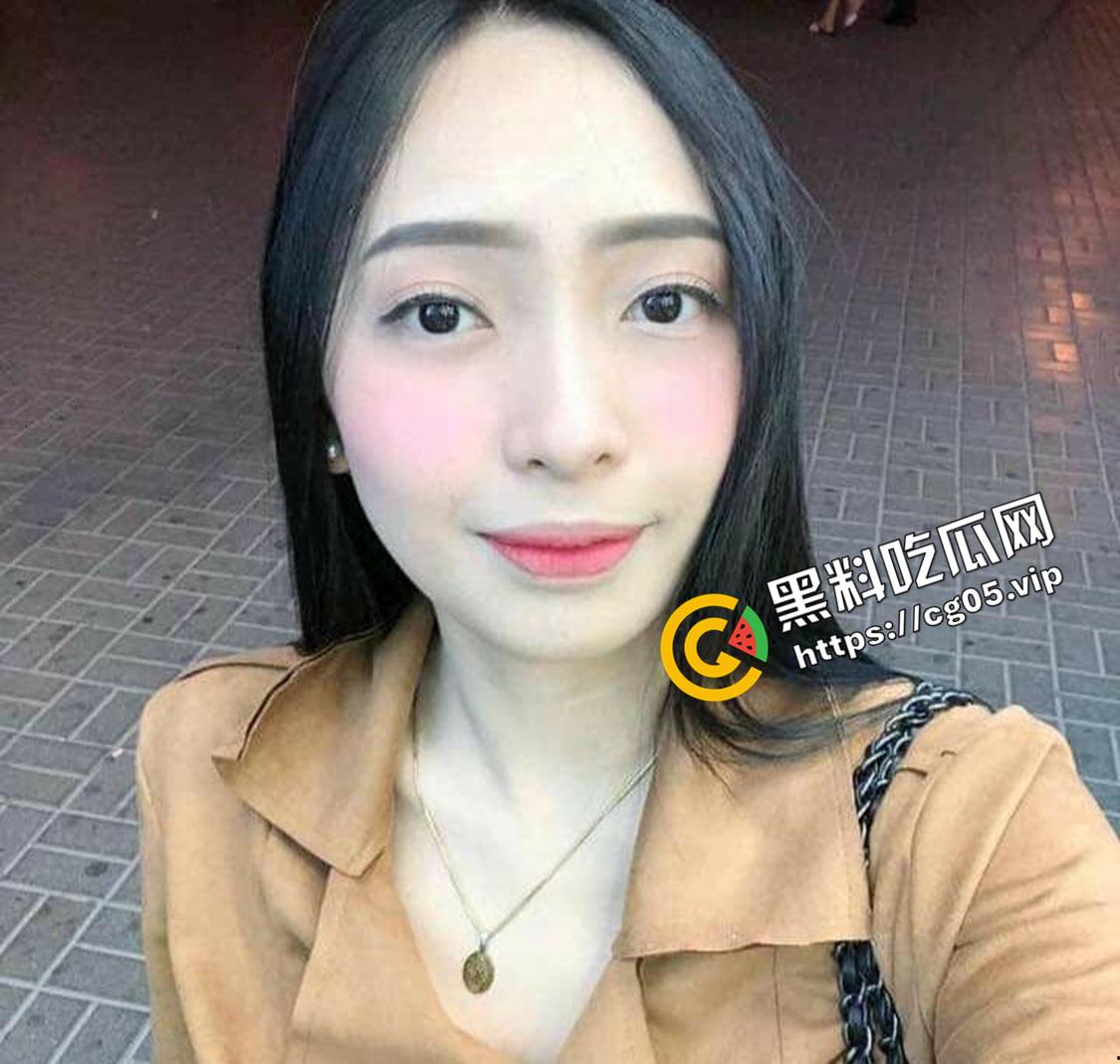 菲律宾网红 Yummy Mo Lodi Zzy 自拍泄密完整版  照片那么清纯 脱了衣服跟换了个人似的骚-1