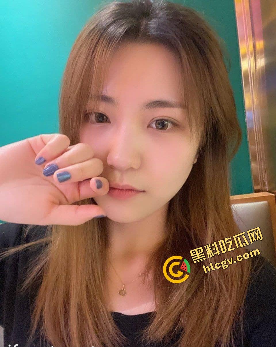 瓜友独家投稿曝光!海南酒店前台小姐『徐华』为顾客提供特殊服务 狂舔肉棒 被操到岔气!-1