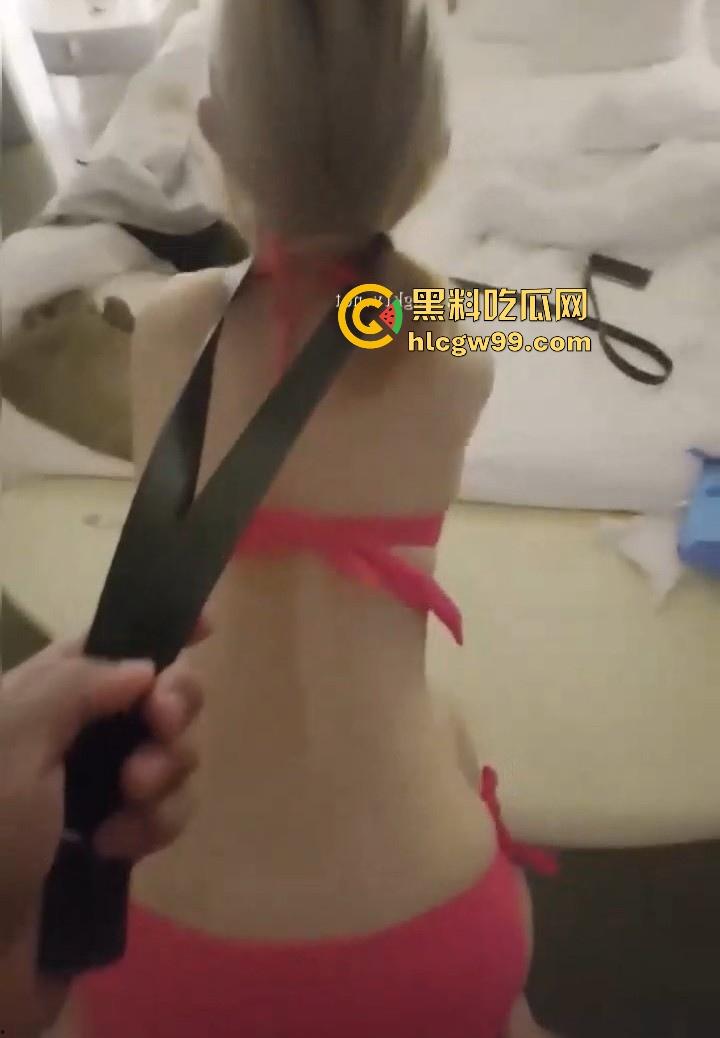 湖南高颜值反差金发母狗【李敖怡】约炮视频曝光，掐着脖子猛操白虎粉穴，内容炸裂！-5