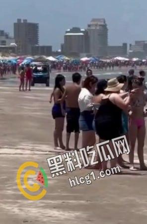 美国德克萨斯州南帕德里岛海滩，多人被鲨鱼咬伤。两男两女遭到鲨鱼袭击。政府已派出直升机将其驱赶。-1