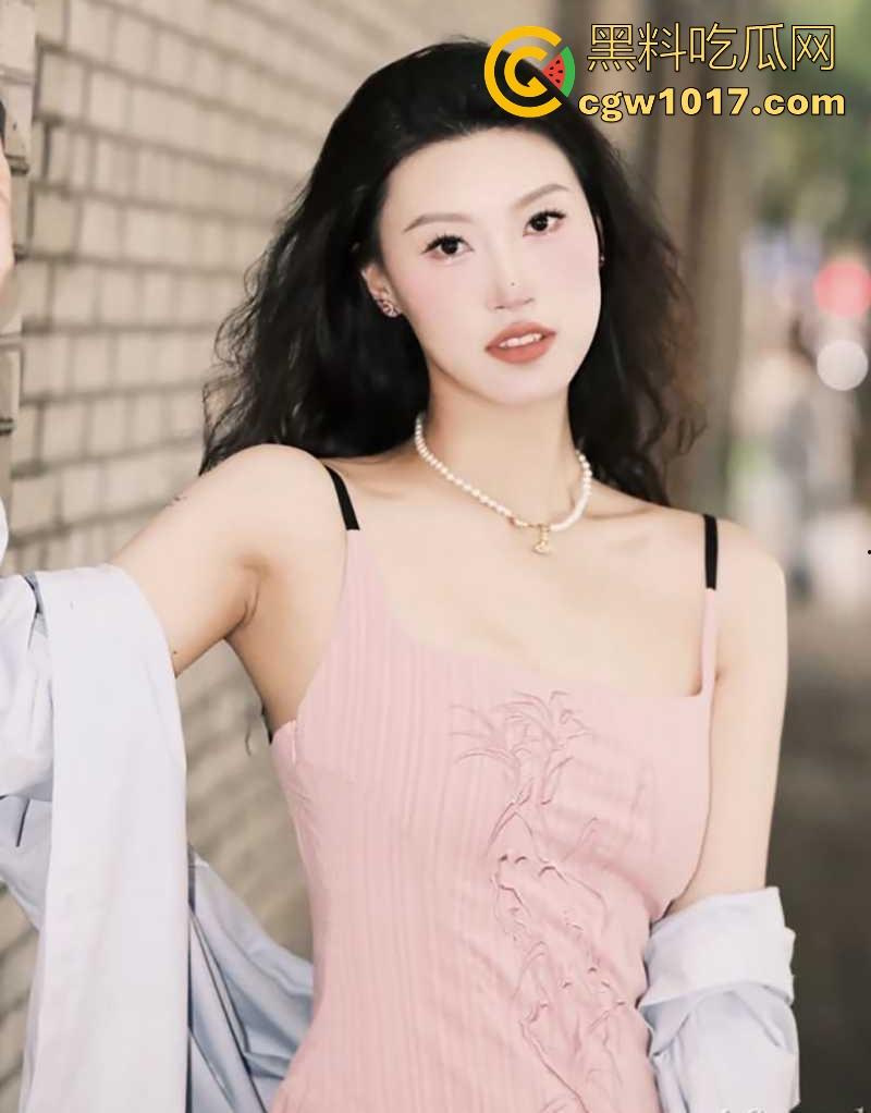 极品身材尤物老师，露脸拍淫片露脸舔屌吸肛，气质优雅的女神，私下被神秘主人调教成专属小母狗，调教过程曝光！-2