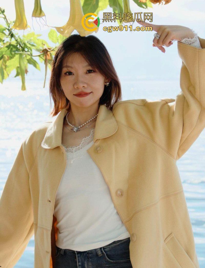 成都淫骚渣女【秦回慧】出轨视频被男友曝光，镜前后入自拍浪叫，女上骑乘臀浪翻滚，妥妥的反差母狗！-3