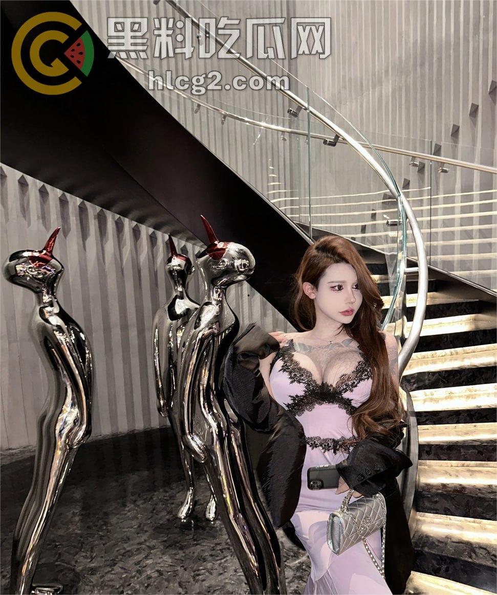 品巨乳蜂腰T娘【恩恩】私拍曝光，野战骚浪到极致，直男们的终极幻想！-1