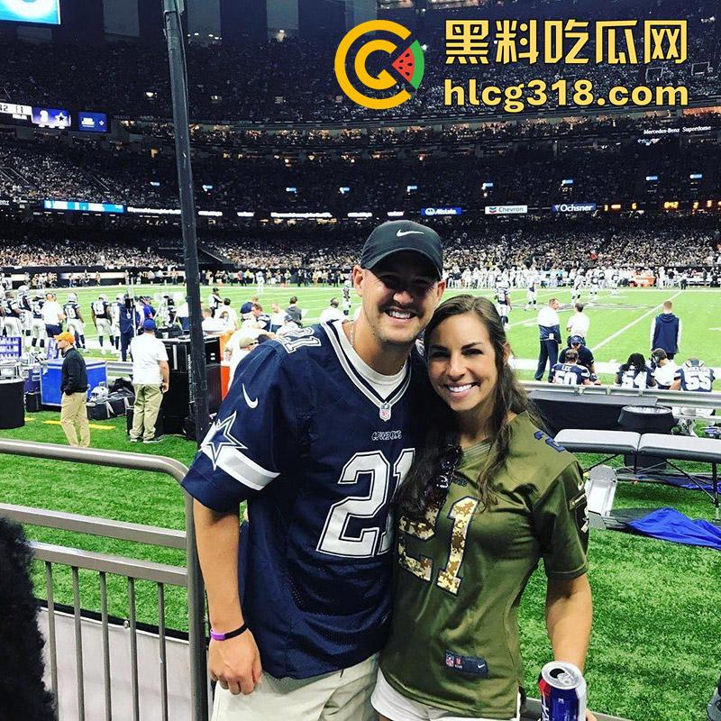 美国媚黑淫妻母狗，被绿帽老公带着和黑人群p，三根黑屌轮流抽插，前后夹击操的淫妇惨叫不断！-3