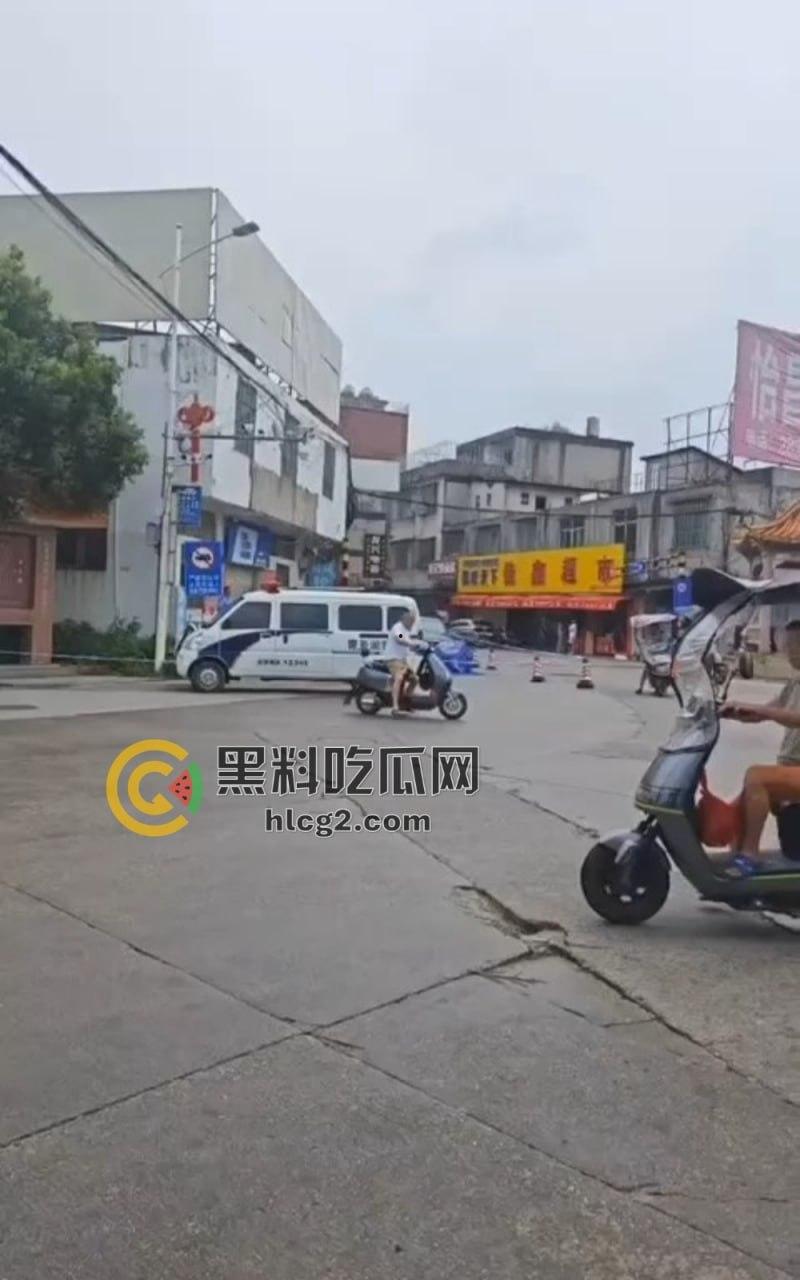 广东普宁市党委书记取快递遭持刀捅伤！纠纷引发一死一伤，嫌疑人被拘留-10