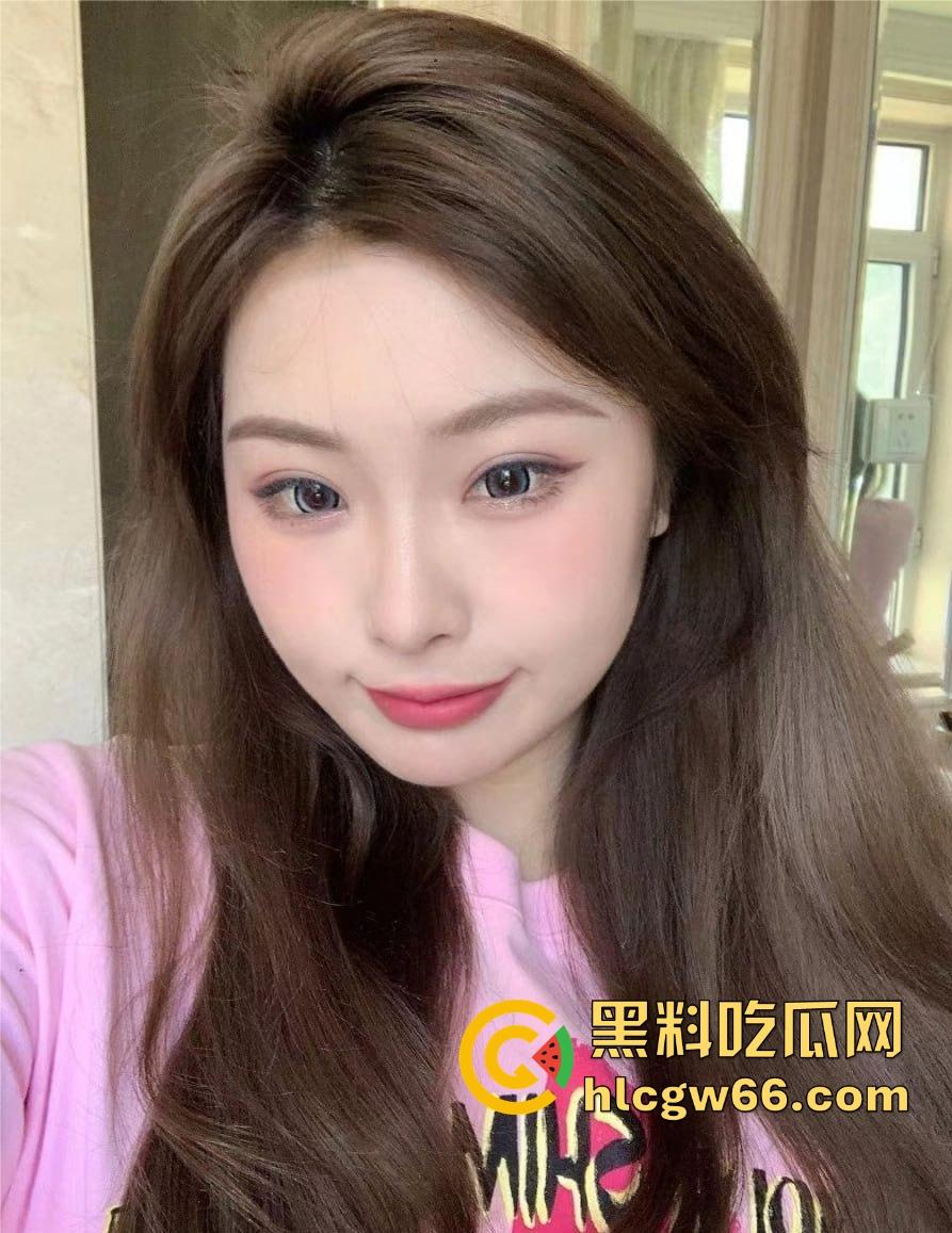 大连理工大学【周诗琦】与男友做爱私拍泄密 超清纯的小女友没想到在私下却极为淫荡！-5