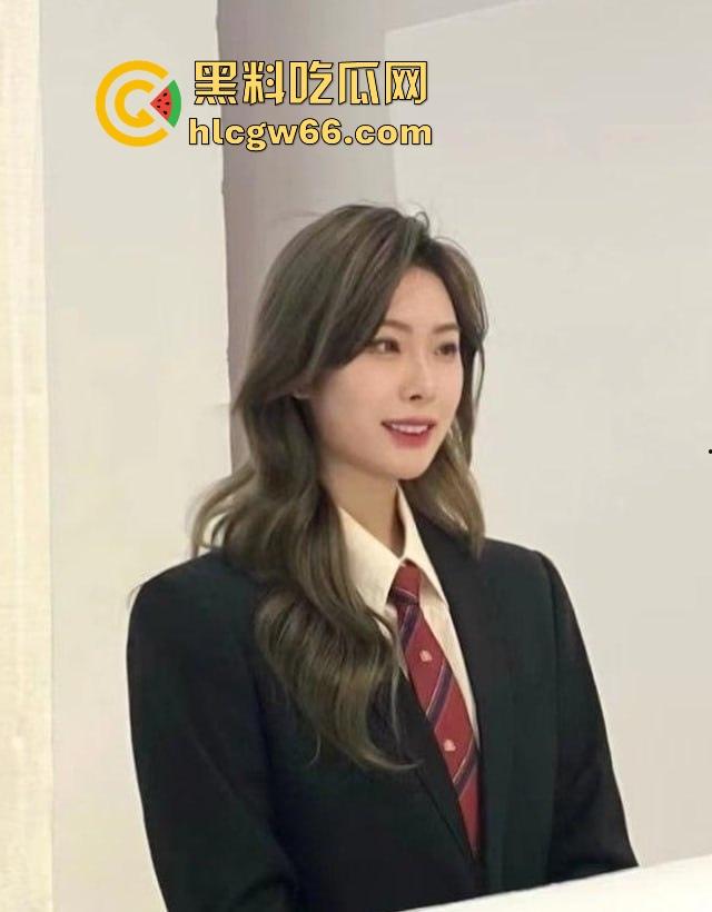 大连理工大学【周诗琦】与男友做爱私拍泄密 超清纯的小女友没想到在私下却极为淫荡！-7