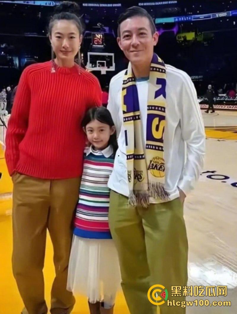 陈冠希呼吁网友给他女儿在美国被山火烧毁的学校捐款 被网友狂怼“你活该”！-18