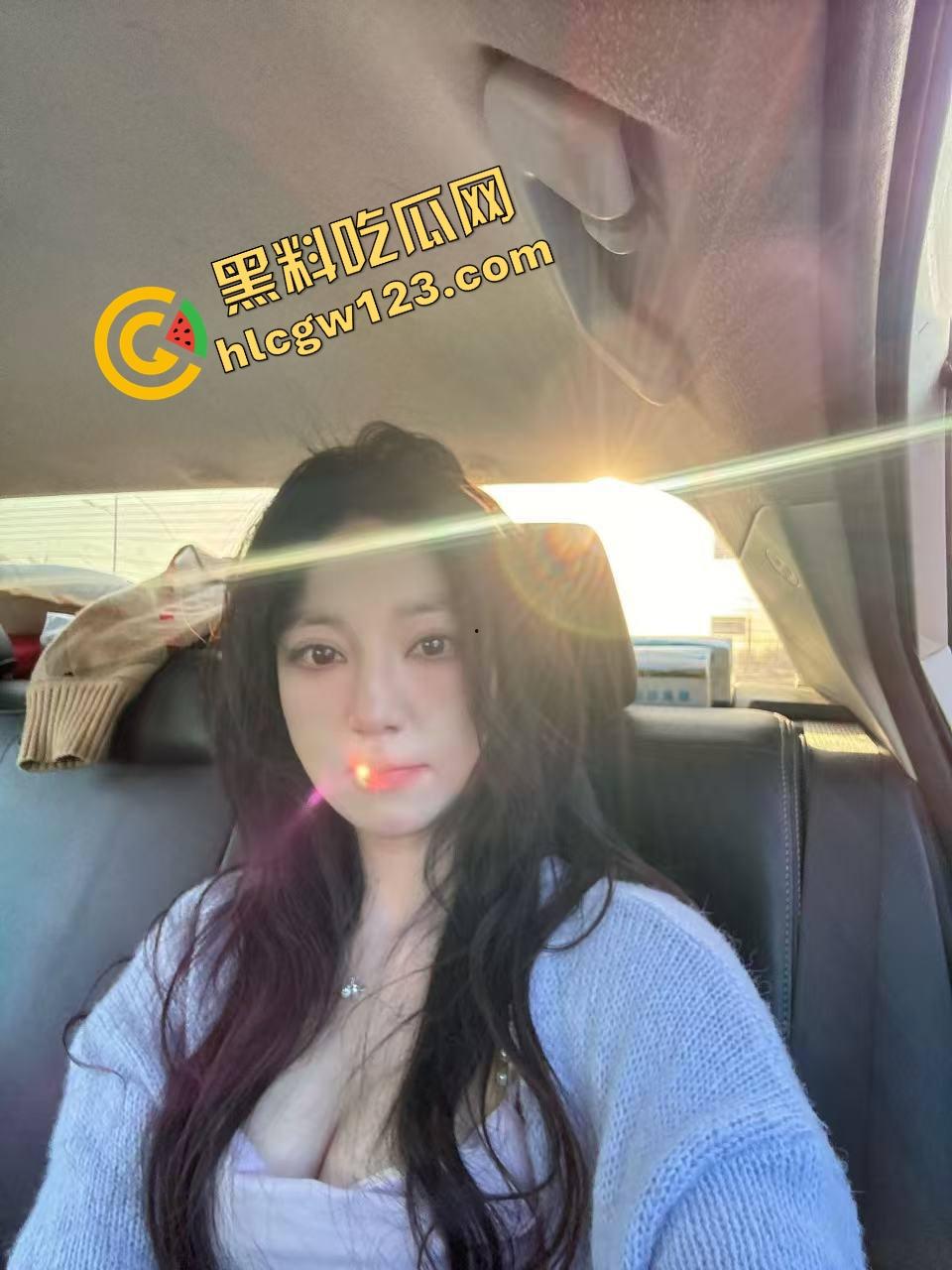 西南石油大学学妹『王雨萌』长相单纯像初恋，私下舔脚吃鸡样样来，深喉吞精把自己都YUE吐了！-3