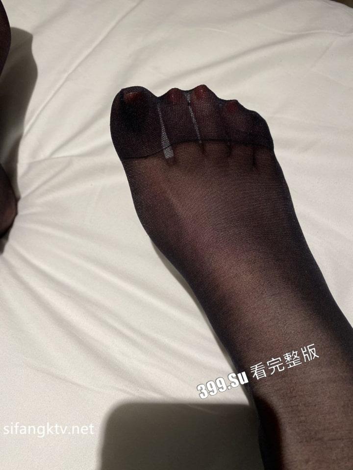 推特福利姬 #杭州妹妹  清纯露脸反差婊，在商场过道被轮流群操，还相互百合舔逼 人体烟灰缸  母狗含量极度超标！！-8