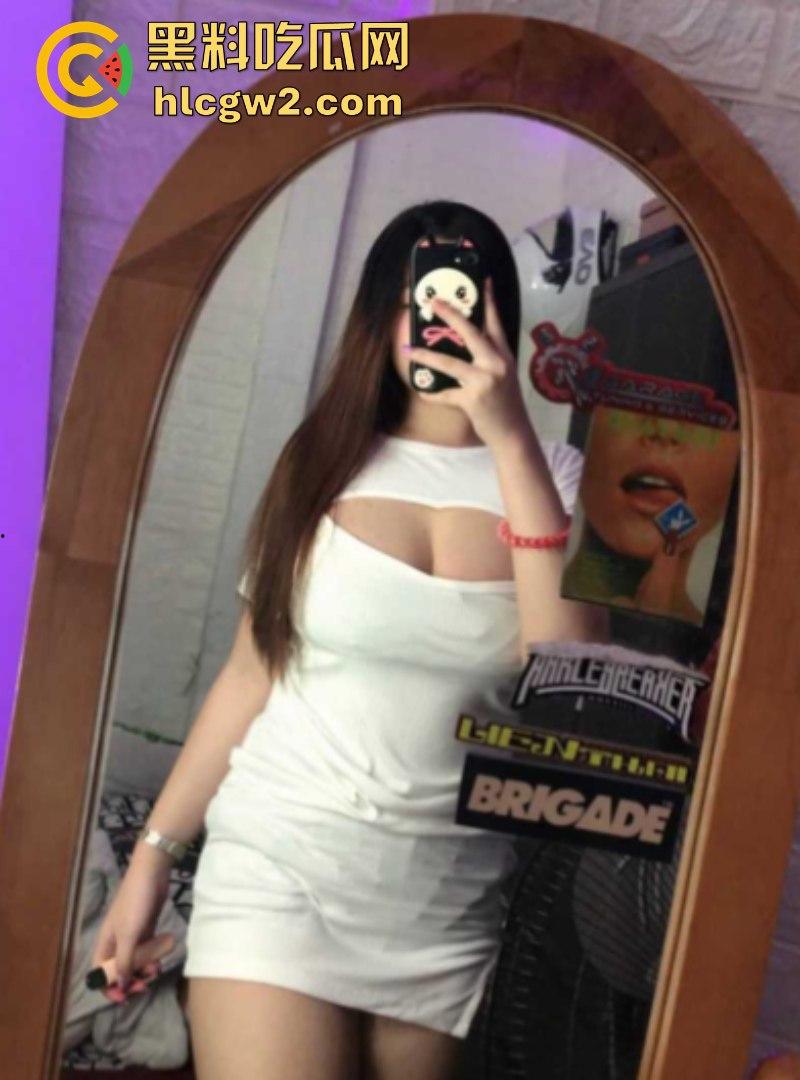 27万粉丝国际版抖音网红【bigbae】金主高价定制露脸揉奶诱惑私拍 ！美艳尤物魅惑到让你瞬间沉沦！-8