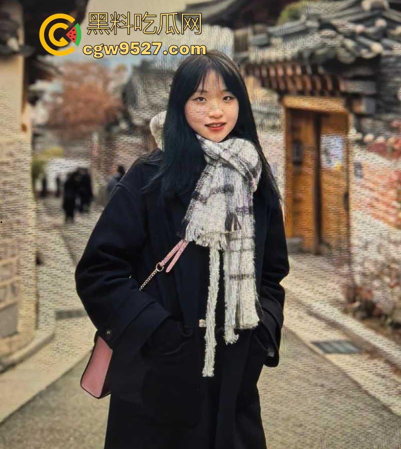 浙江大学反差小母狗【袁梓琪】网上聊骚约炮，骚照勾引炮友，被约见面直接狂干，私密视频被流出！-3