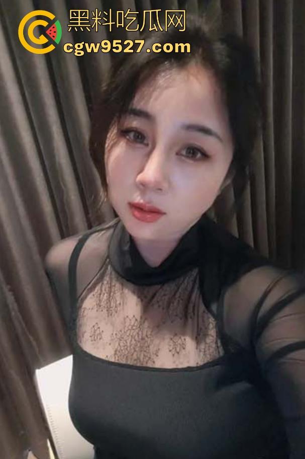 巨乳妈妈给懵懂儿子科普性知识，亲自上手示范，显出骚穴给儿子操，长达半小时的爆操，几把都痛了！-2