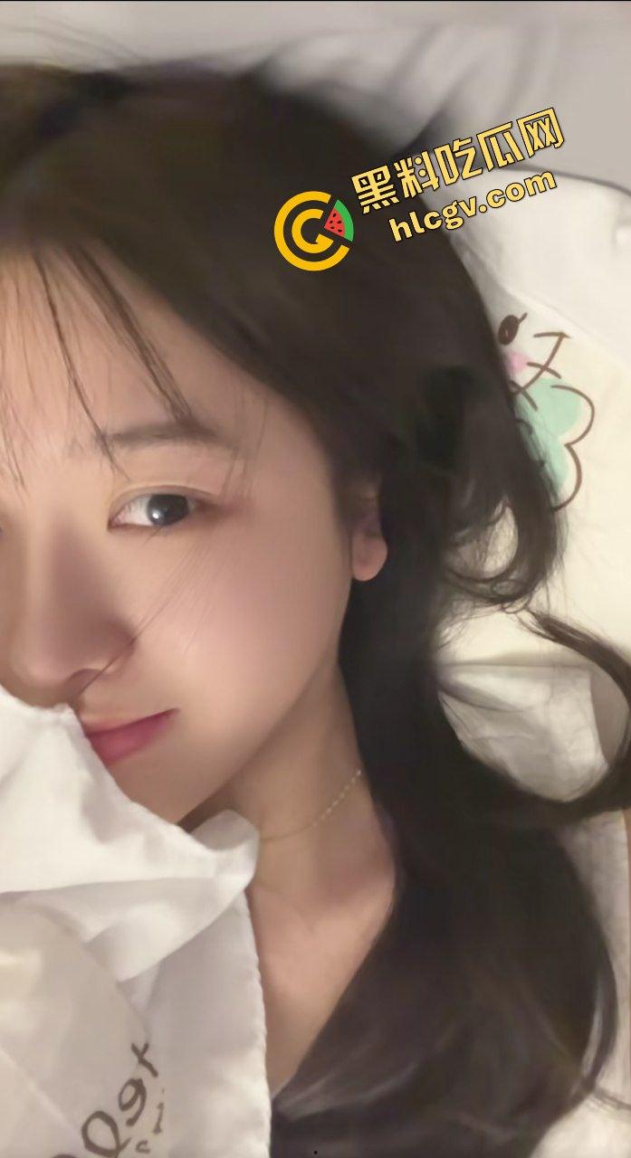 抖音清纯嫩妹太妹『二飘』与榜一大哥线下酒店开房 性感内裤暴力输出小穴！独家曝光流出！-3