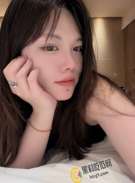 衡阳交通学院清纯校花 陈馨 特爱吃肉棒 口交技术一流 把男友口的欲仙欲死 不停呻吟-2