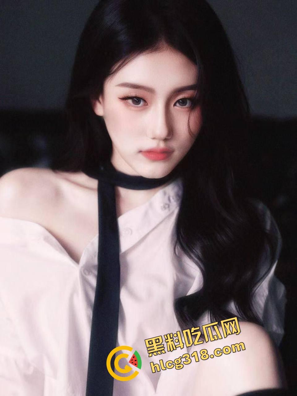 广州天河JK妹子喝断片开始通灵完成任务，真空掀裙坐闺蜜腿上磨逼，屁股一扭直接把旁边哥们干自闭了！-3