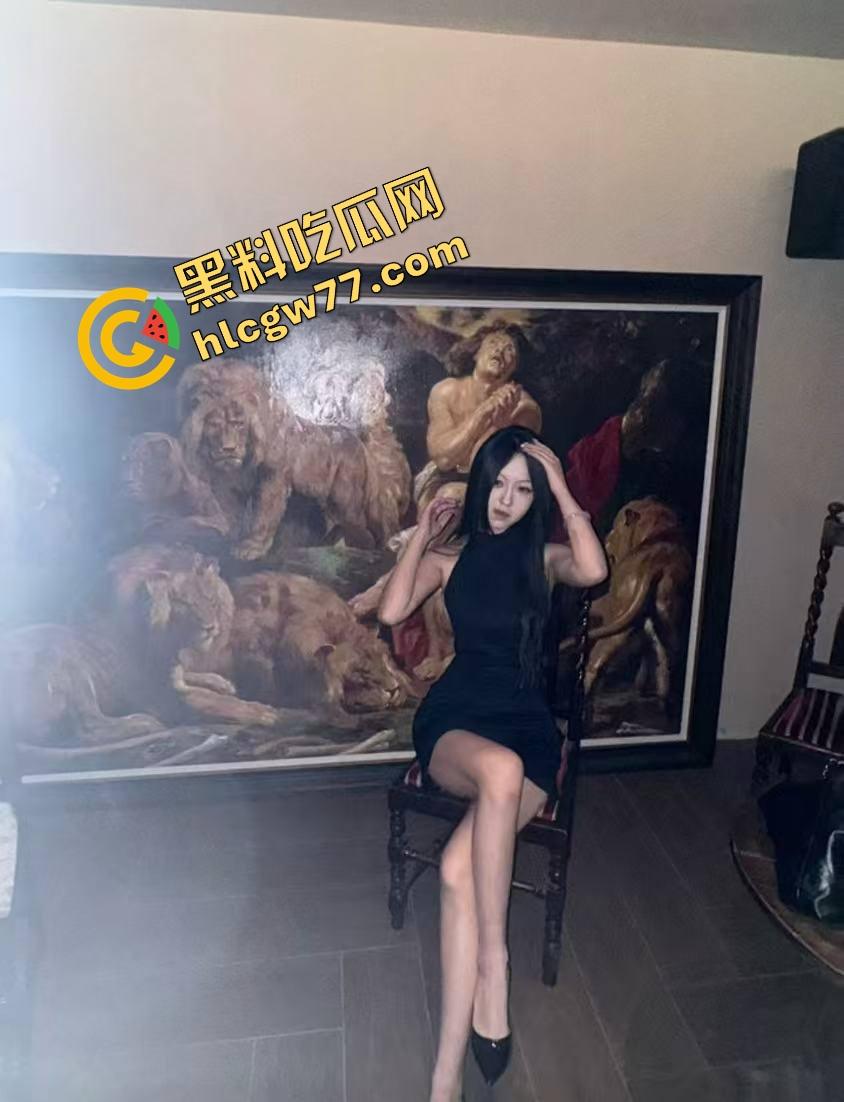 成都基佬发情发疯，丝袜伪娘点外卖勾引小哥爆菊，结果小哥直接跑路，全城菊花守门人笑疯了！-3