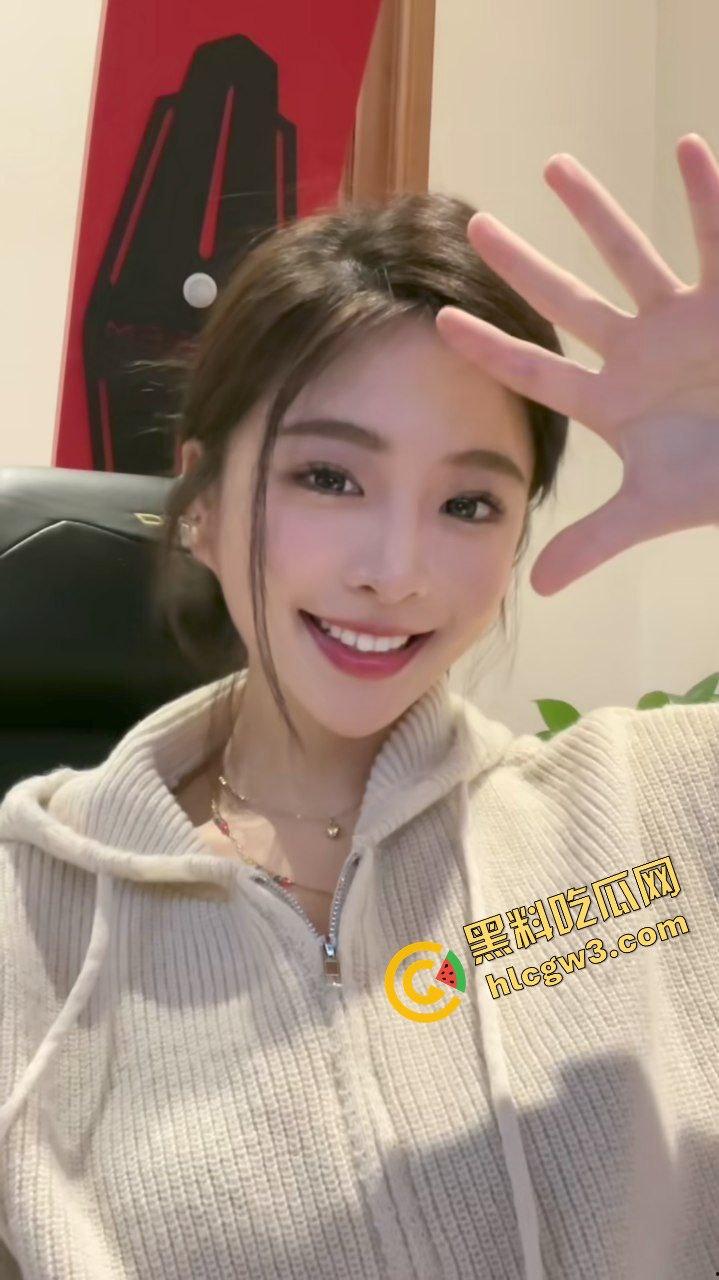 抖音风骚韵味美妆网红反差骚鸡『老王小卖部』口爆塞满窒息！甜美女神秒变飞机杯！独家曝光！-4