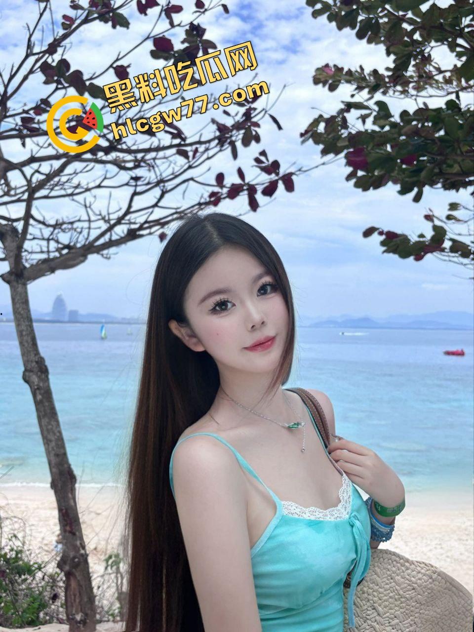 青岛职场【霞姐】清爽短发女领导露脸被操曝光,JK制服渔网骚穴湿到爆,男友小鸡巴根本操不爽!-7