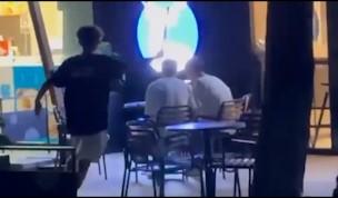 5月23号 厦门华天涉外职业技术学院 直播主 直播中遭刀仔持刀猛砍  左手掌被砍断 现场十分惊悚-4