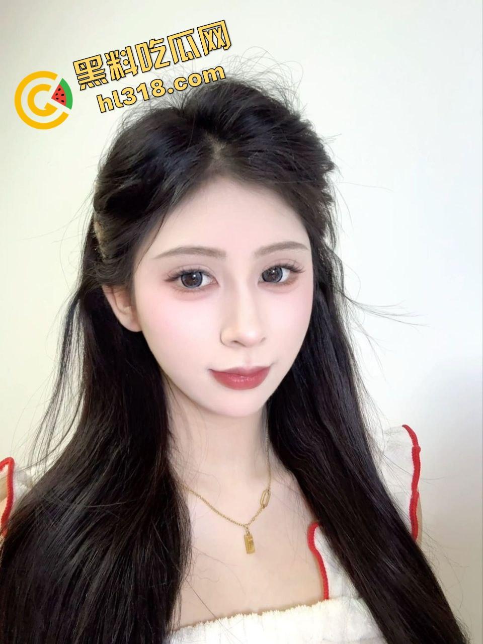 推特绿帽狠人『暴躁君S』操翻人妻少妇，3P轮番爆射，户外露出道具调教，高潮喷水像开闸放水！-5