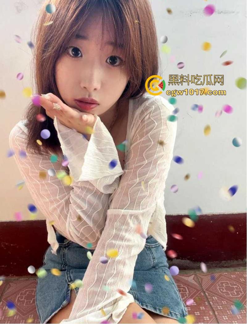 成都极品反差少妇【林文雯】万人骑乘公交车，大方炫耀爱被轮，全裸跪舔主人，简直是成都第一荡妇！-7