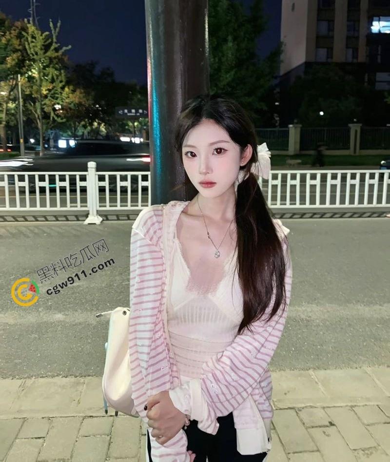 陕西科技职院【李娇】被男友滴蜡调教,后入爆操,白浆狂喷,热精满溢翘臀,淫贱至极!-3