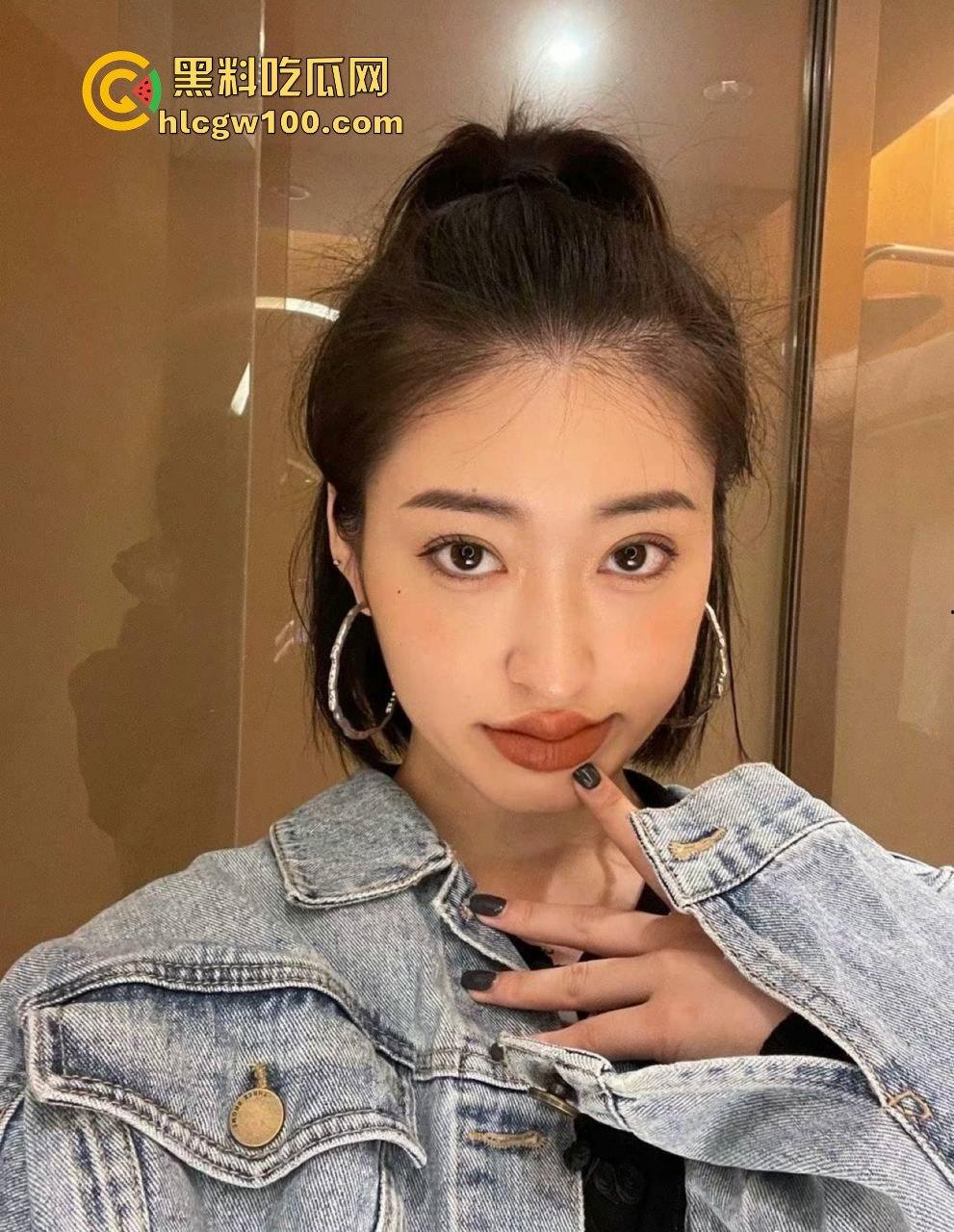 沈阳NICE CLUB酒吧高冷陪酒小姐【沈敏】醉酒被捡尸，事后清醒后还要求炮友再来一次，巨骚无比!-5