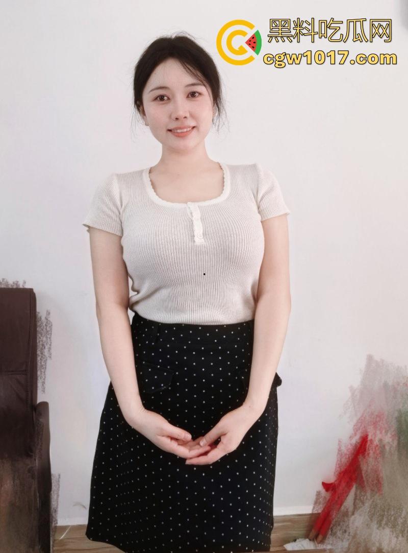 嫂子来月经饥渴难耐，为其推油按摩献殷勤，趁机菊花嫩穴一起蹂躏，可惜来姨妈了不能操，不得狠狠榨干！-3