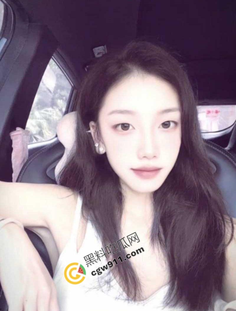 湖南人妻【赵亚娜】情趣酒店偷情视频曝光!翘臀巨乳美妇穿性感丝袜,被老公兄弟猛烈操,淫声四起-2