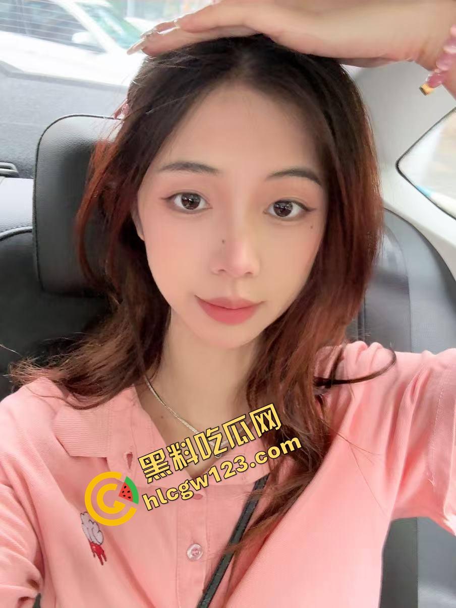 新能源车企都该看,ET6车震首秀野战出圈,白天渔网袜后备箱开干,厂家宣传说宣传能坐下两个人没骗人!-1