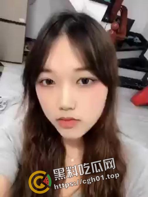 广西巨乳班花被包养 人形巨乳飞机杯 眼神就能把人榨干 果然男人至死温柔乡 、-4