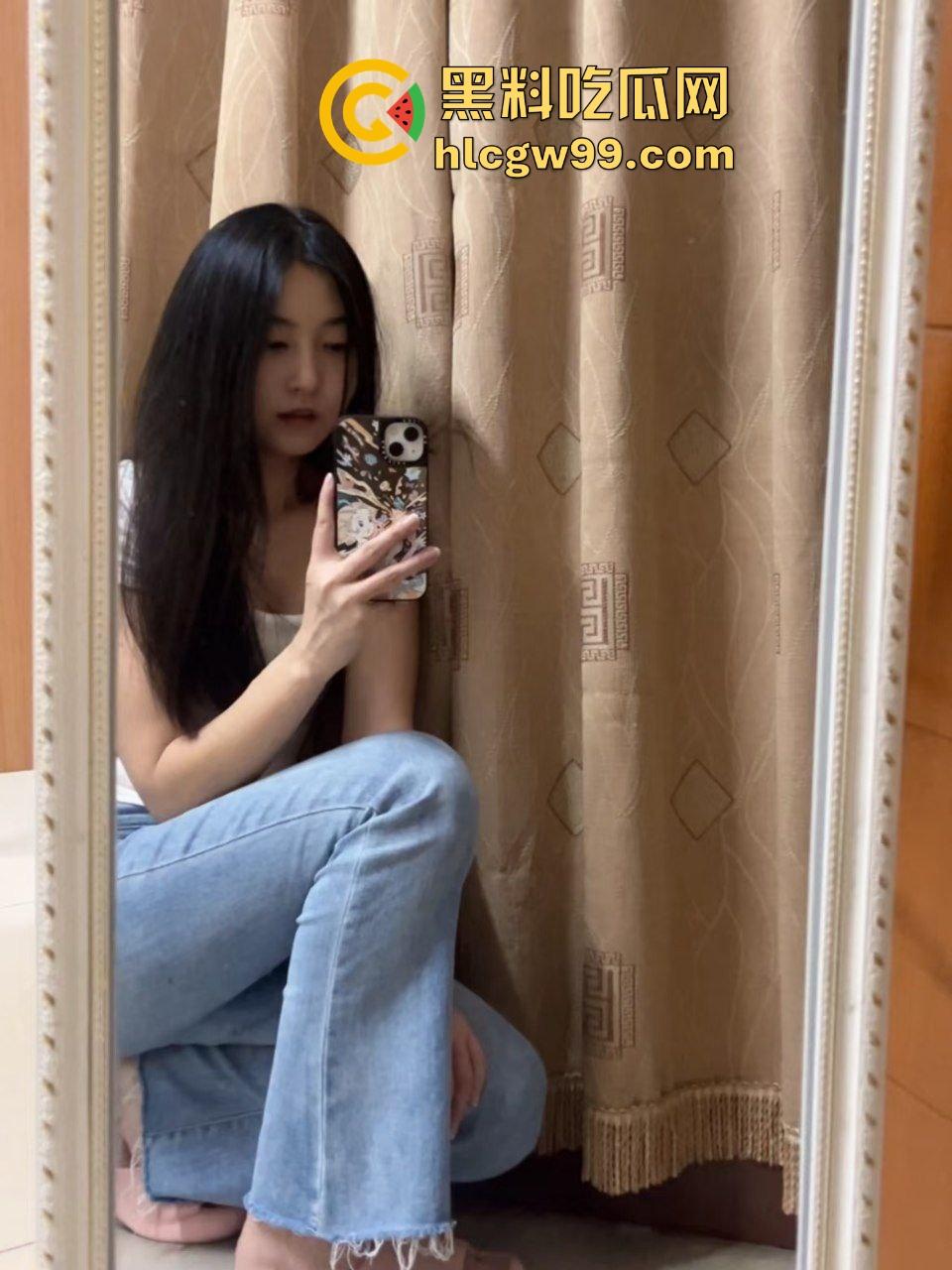 真实KTV厕所强奸醉酒90后少妇！喝死鱼后被猥琐男捡尸拖到厕所里爆操，与其反抗不如享受！-4