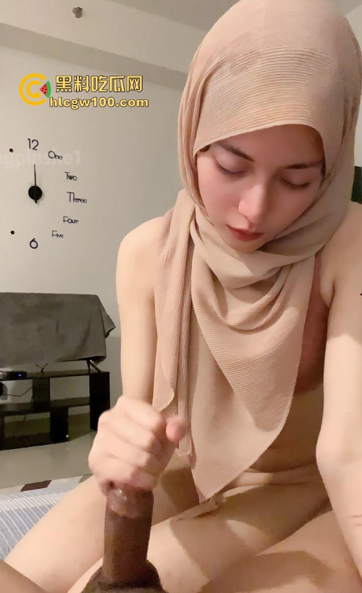 中东头巾女竟是淫荡小母狗，不雅视频流出，不是说中东女人很保守封建吗？-9