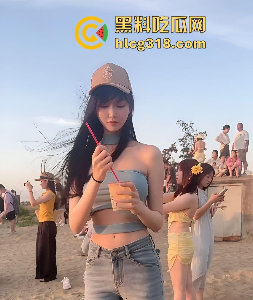 抖音性感网红【安婧】裸聊视频流出!情趣内衣轮番上阵,蹶翘臀掰逼自慰,淫骚到炸!-4