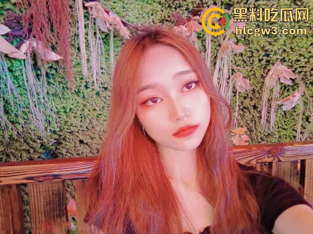 西安交大清纯校花【黎诗雨】私密自拍外流!清纯脸蛋配骚浪劲儿,男友大棒伺候叫声销魂惹全网嗨翻!-1