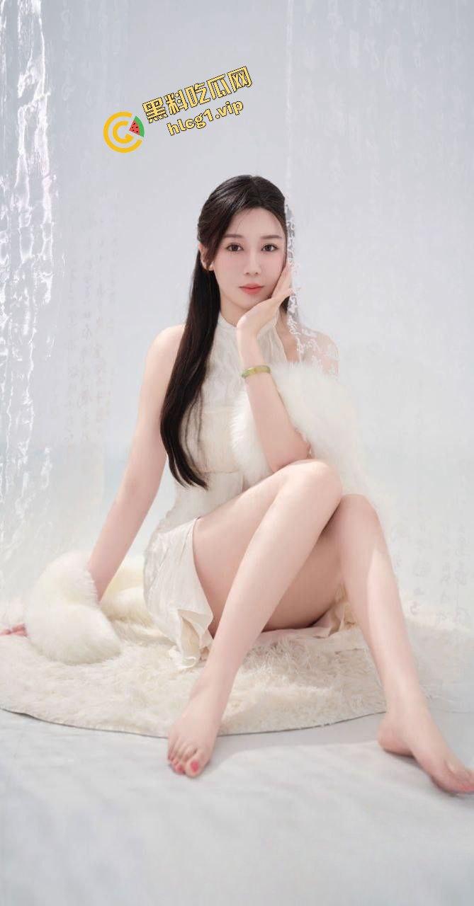 南京艺术培训班 长腿舞蹈老师『李晨洁』与学生家长偷情 有钱就能操！-6