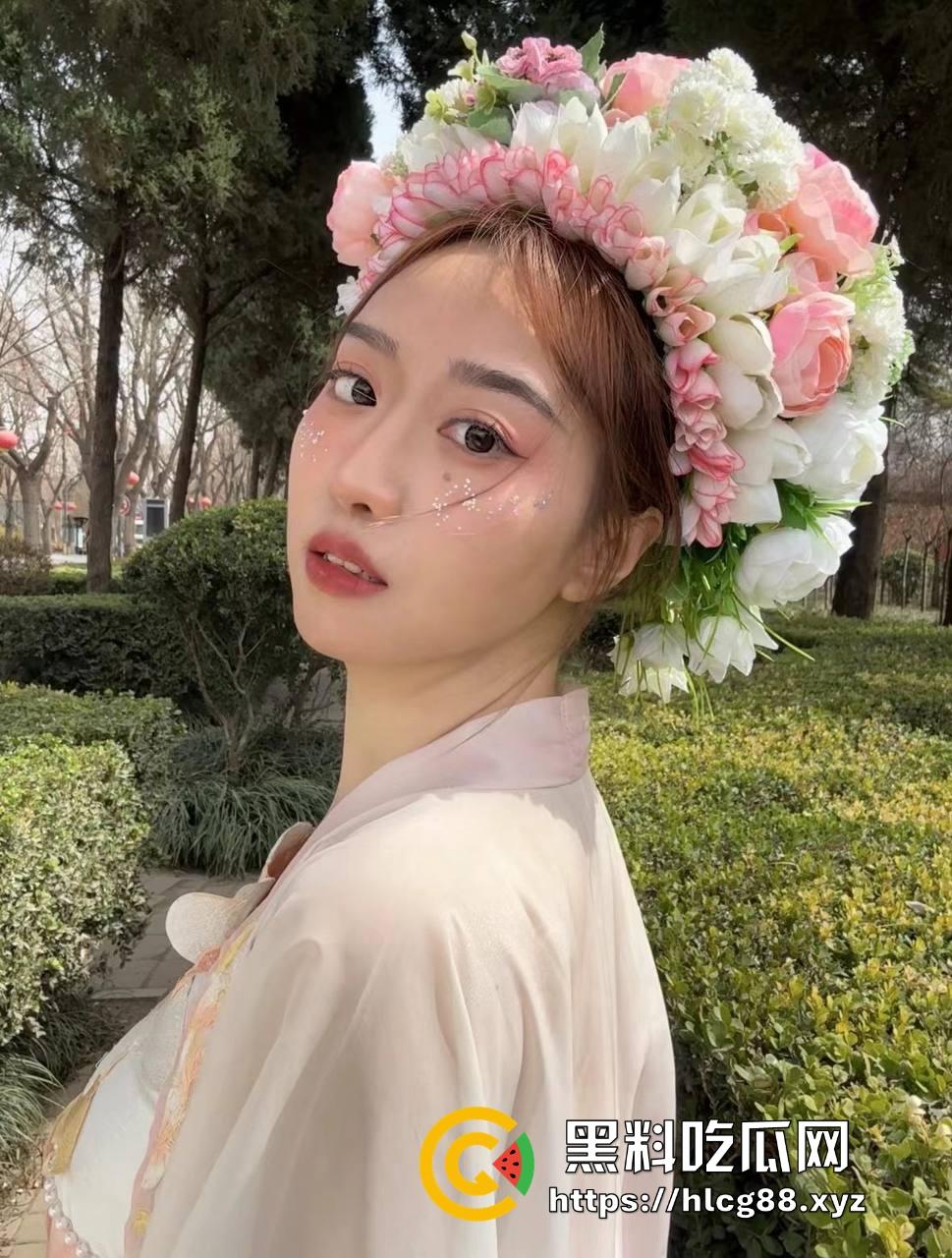 天津27岁骚货【任紫霄】大曝光，白天装好学生，晚上变漏奶母狗，床上浪得能把鸡巴操断！-4