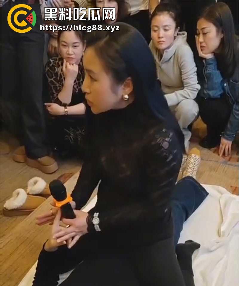 黑料性爱公开课涨知识!美女教师激情骑乘授课实录,如何用小穴吸吐大屌,达到阴蒂阴道双高潮-3