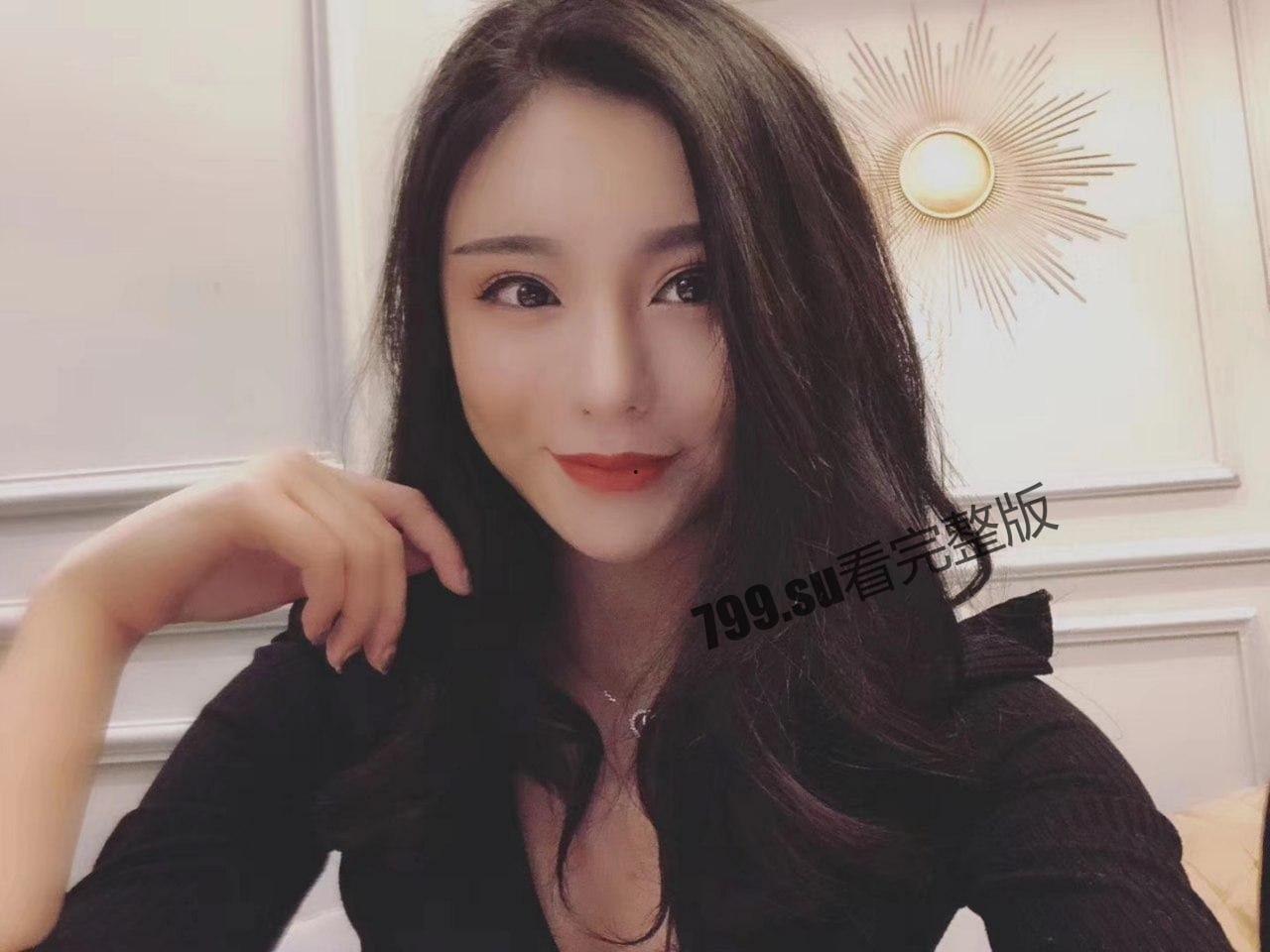 抖音 22 万粉美女网红 小白白 拍给金主不雅视频流出-8