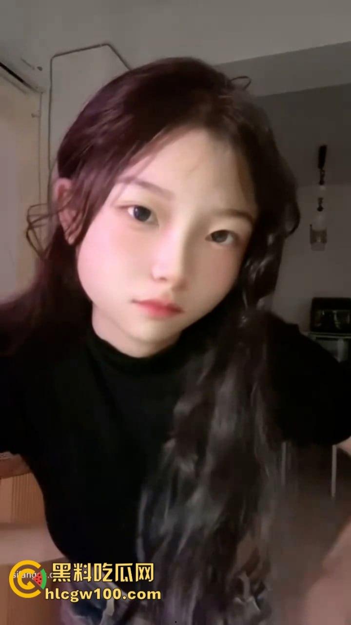 抖音极品小妖精【萌大奶】发浪视频让你血脉偾张 丰满身材巨乳肥臀妖娆舞姿一对巨乳抖不停!-12