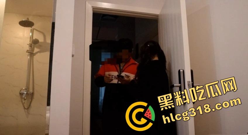 开房花活多全裸取闪送，骚女掀被露奶玩心跳，快递小哥见码如见鬼，头都不敢抬一脸写着社会险恶！-8