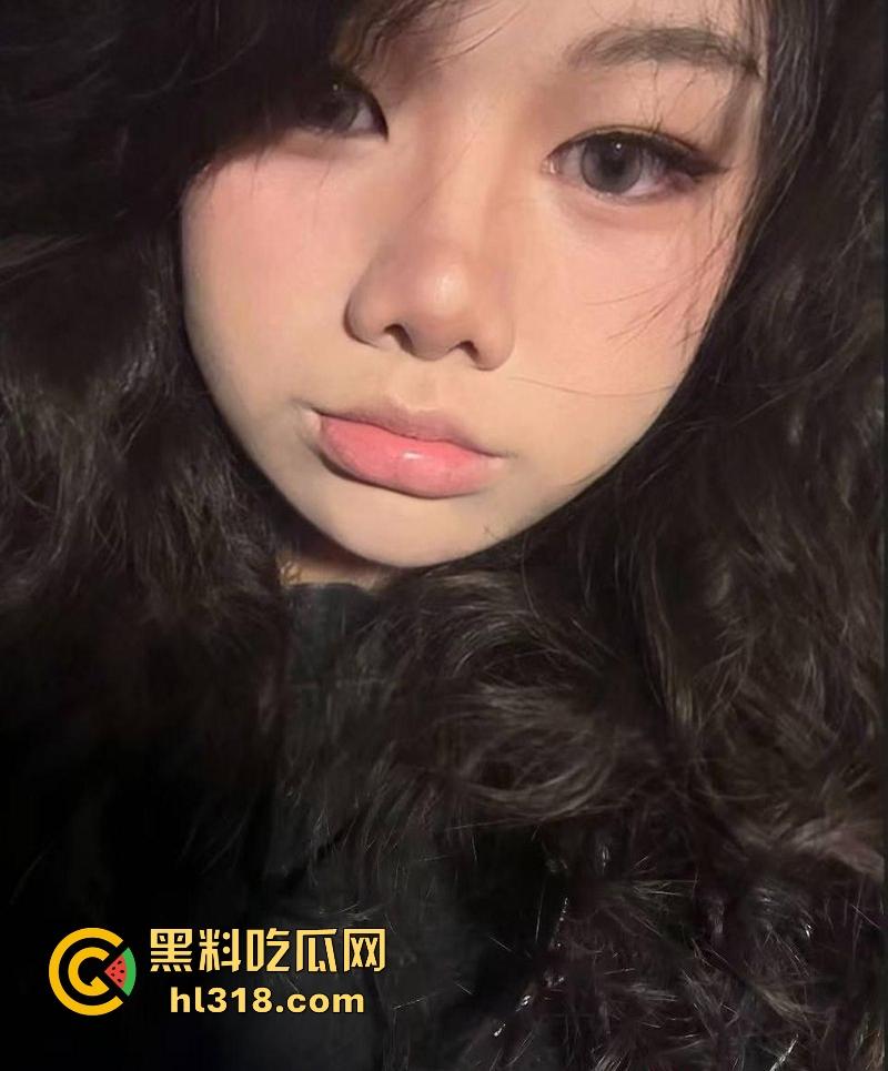 广西巨乳嫩妹【林肖】调教视频流出,极骚母狗露脸揉奶,微胖大奶引入注目,上位骑乘假屌自慰,十分淫荡!-4