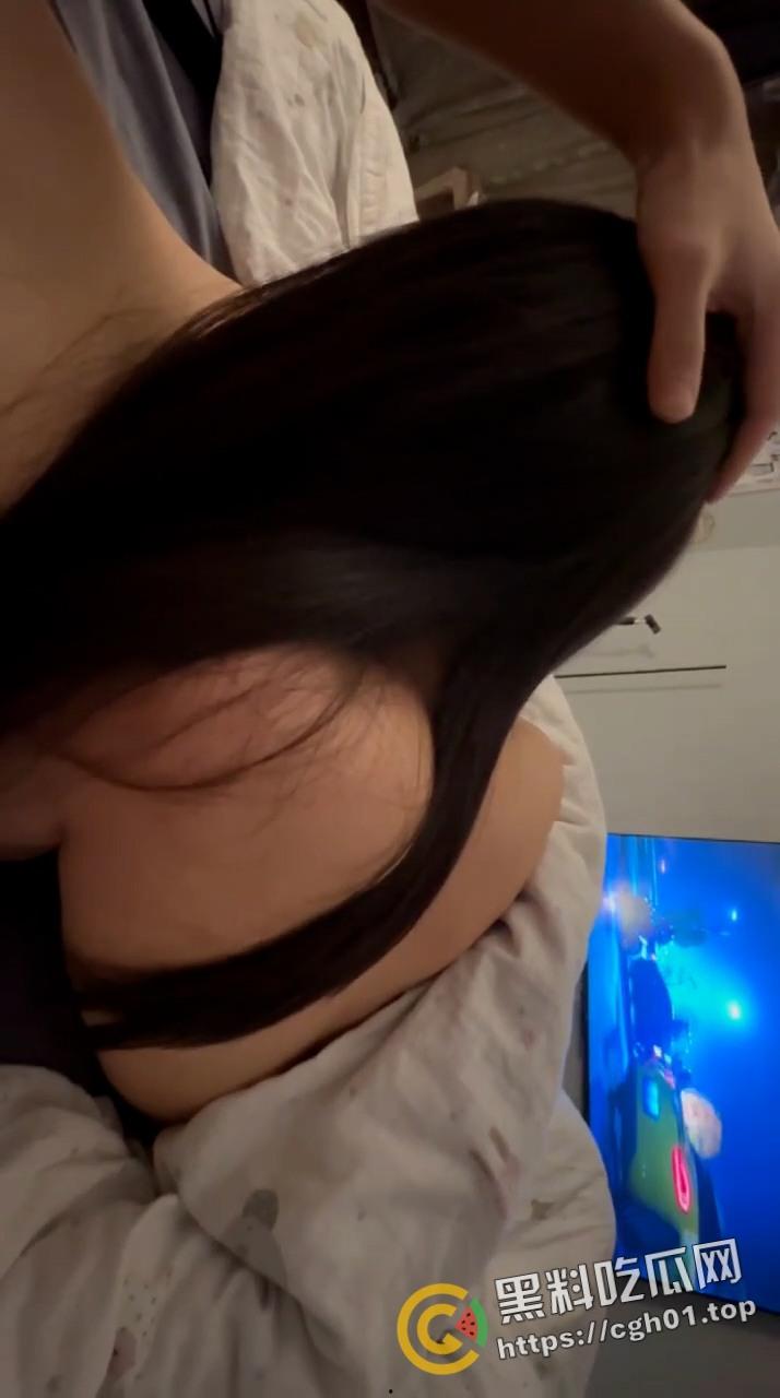 瓜友投稿！东莞附近的人约炮约到学生妹 带着书包作业出来打炮 美乳粉嫩的不像话-4