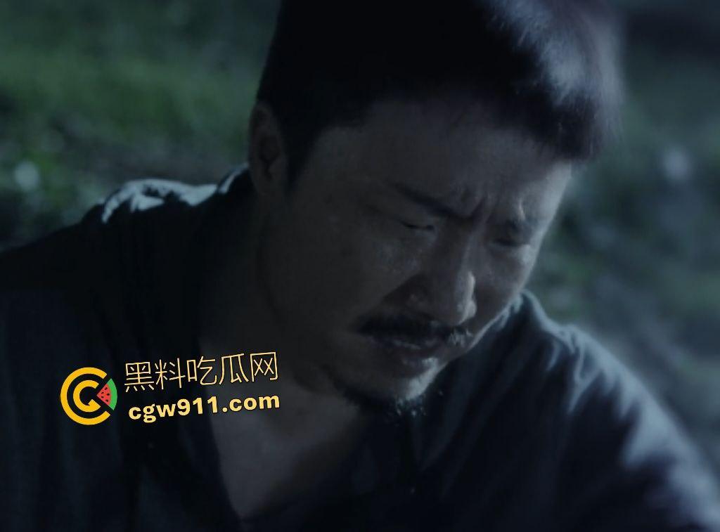 香港电影《再见阿龙》阿龙与女儿相依为命,还清赌债后泰国旅游女儿被拐,他再婚追查化身复仇者!-4