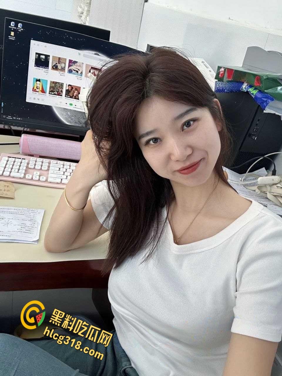 小学语文女老师【左茜】，被男友玩腻后曝出女老师，如此清纯在别人胯下竟是一条母狗！-5