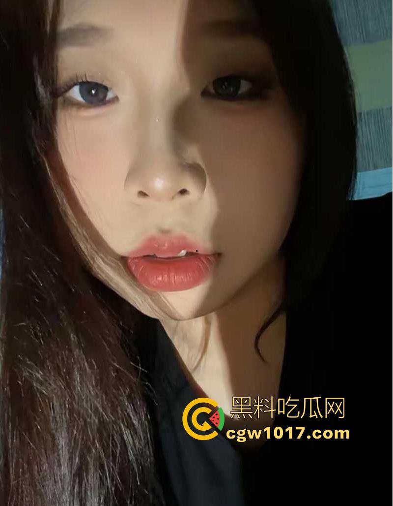 河北极品巨乳女友【林美慧】翘臀细腰奶子挺,劈腿露穴夹紧肉棒,脸穴同框日常骑乘榨精,没人能在她手上活过4分钟!-4