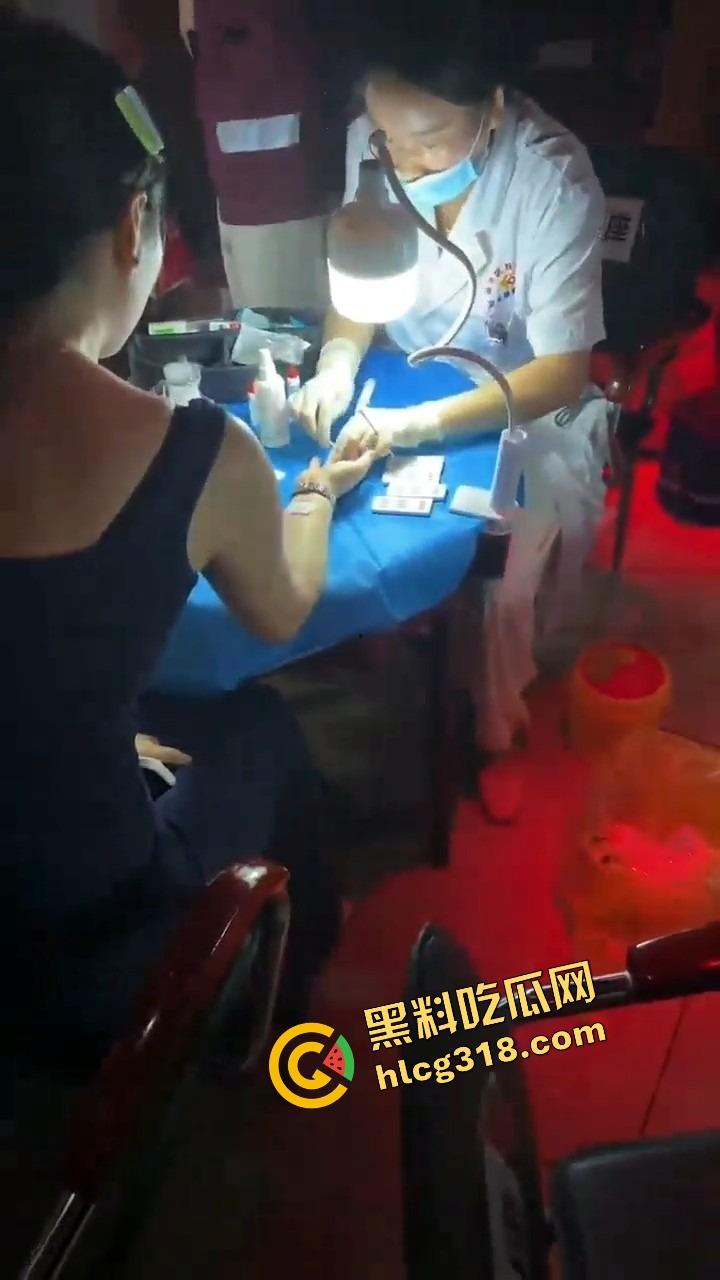 成都莎莎舞舞厅惊现毒逼传播链,一晚十几人上手,事后抽血查出问题,淫乱背后藏着毒液与绝症!-14