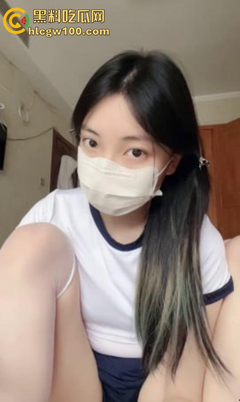 19岁福利姬【小狗】私拍合辑！身材颜值都非常不错 年轻的身体总是充满活力 一手道具玩的如火纯青！-4