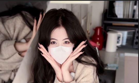 千呼万唤始出来，抖音“刘二萌”微密圈-14